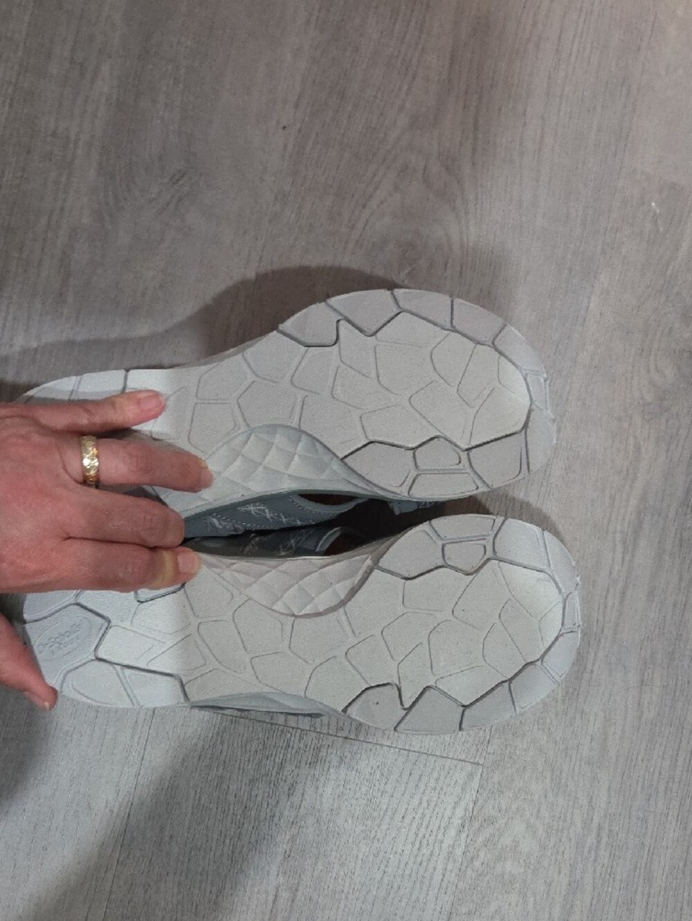 Dr. Scholl's Grey and Pink Women's Casual Memory Foam Sandals - Picture 2 of 3